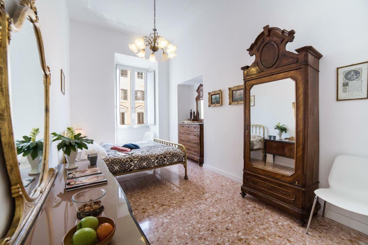 Appartamento Domus Aurea 295 *