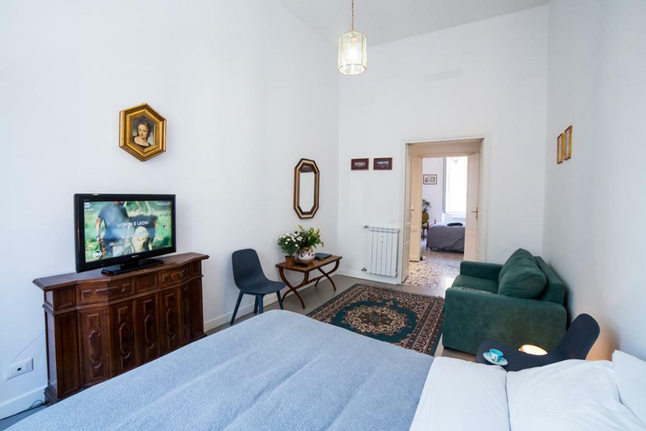 Appartamento Domus Aurea 295 *